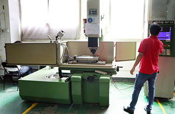 EDM Cutting machine