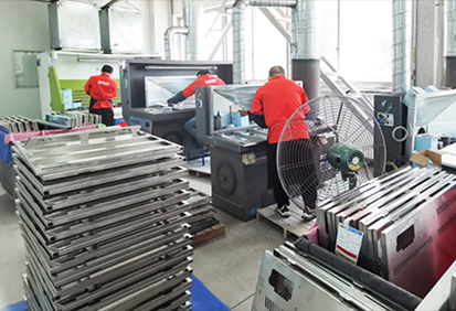 Manual grinding platform